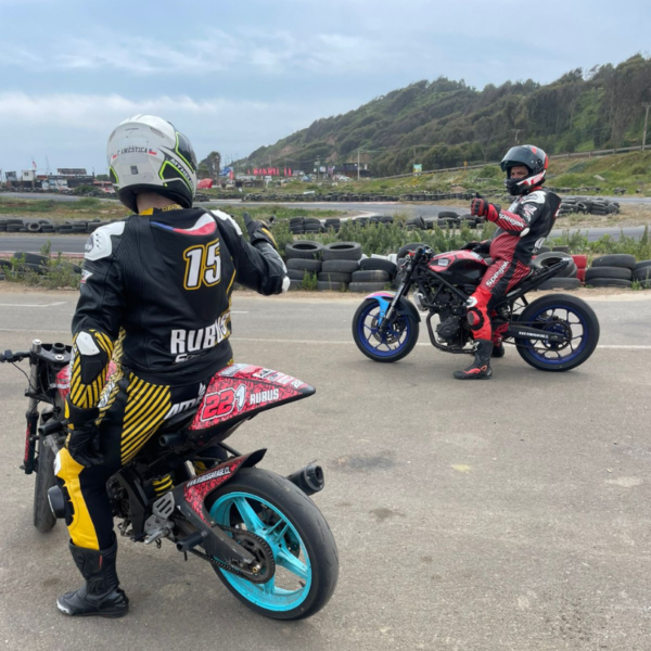 Clase personalizada con arriendo YAMAHA R15